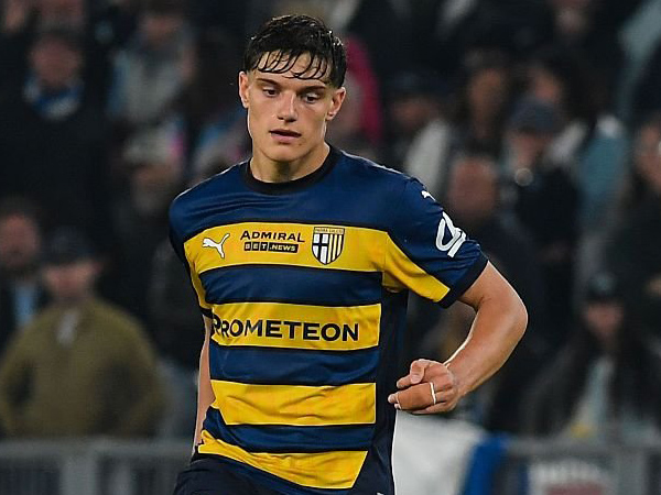 Parma Tolak Tawaran Liverpool demi Tahan Giovanni Leoni